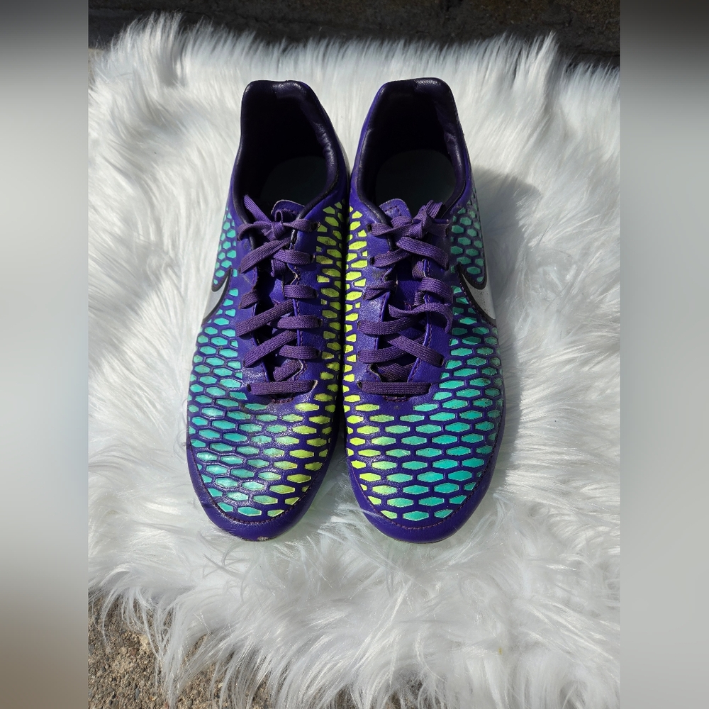 Nike Magista Purple Green Yellow Size  8 Men's Soccer Football Shoes UK 7 EUR 41